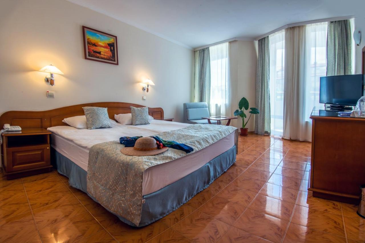 Double or Twin Room,1062207682:JPEG