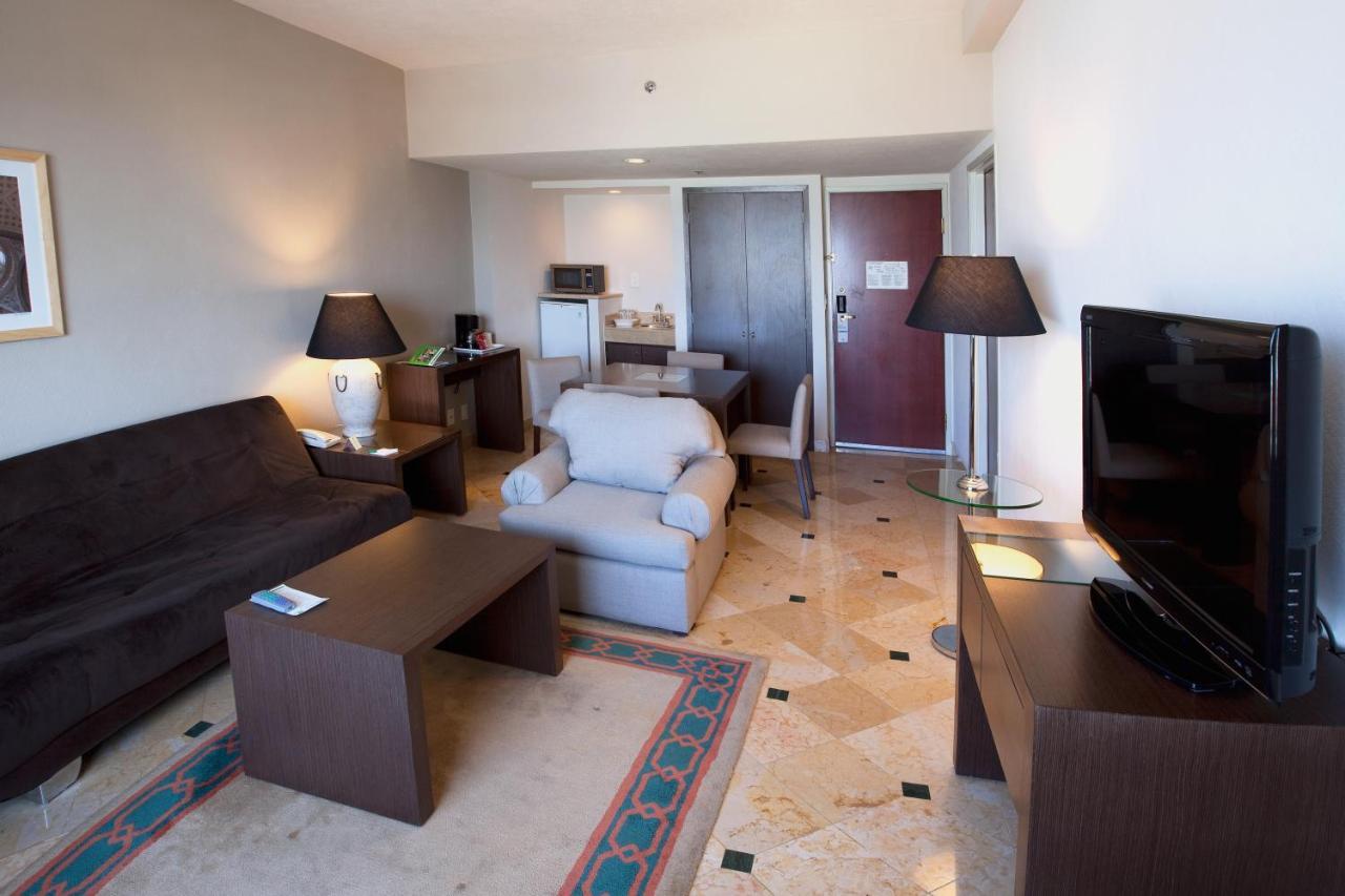 One-Bedroom King Suite