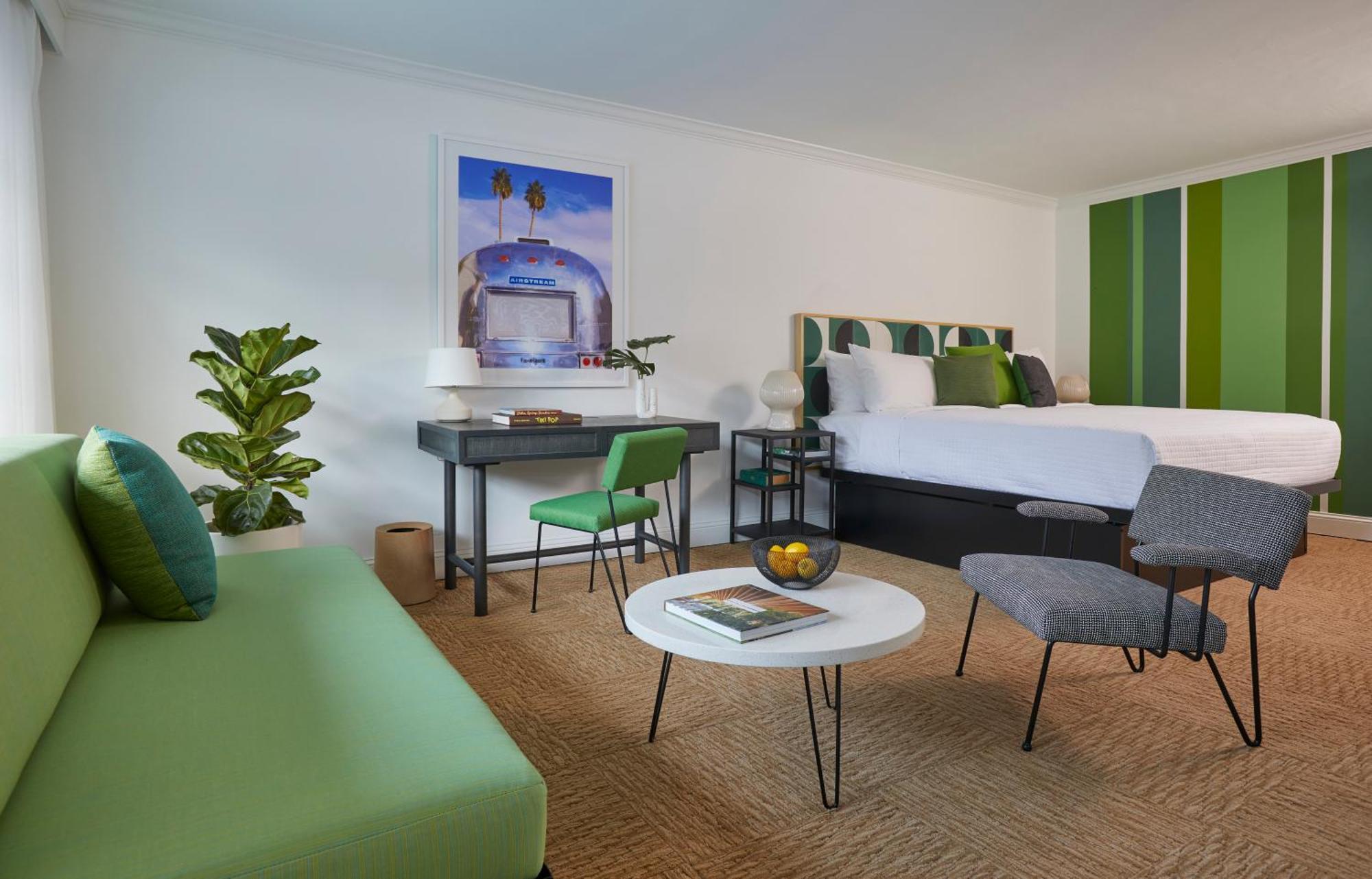 Poolside Room,1190650189:JPEG