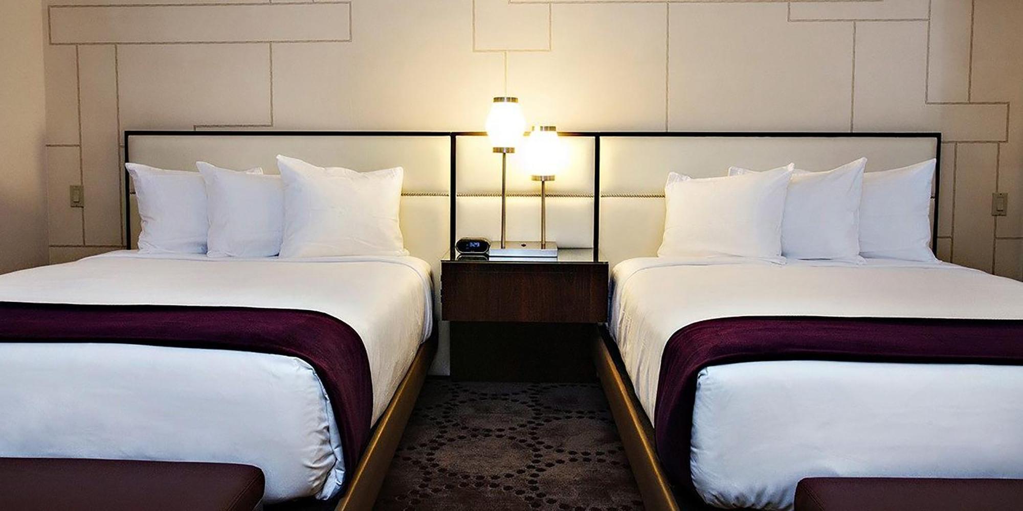 Quarto Marina Tower com 2 Camas Queen-size - Acessível para Hóspedes com Mobilidade Reduzida - Não Fumantes