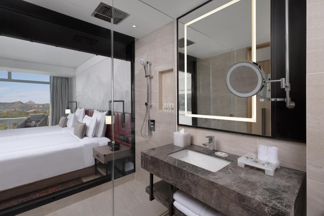 Swiss Executive King Room,1771302233:JPEG