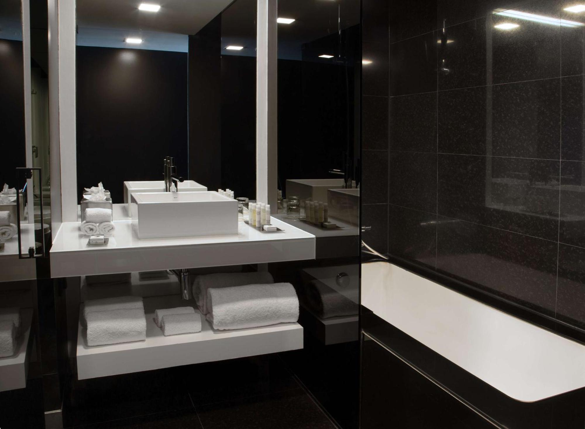 Quarto Twin com Vista Pátio e Varanda