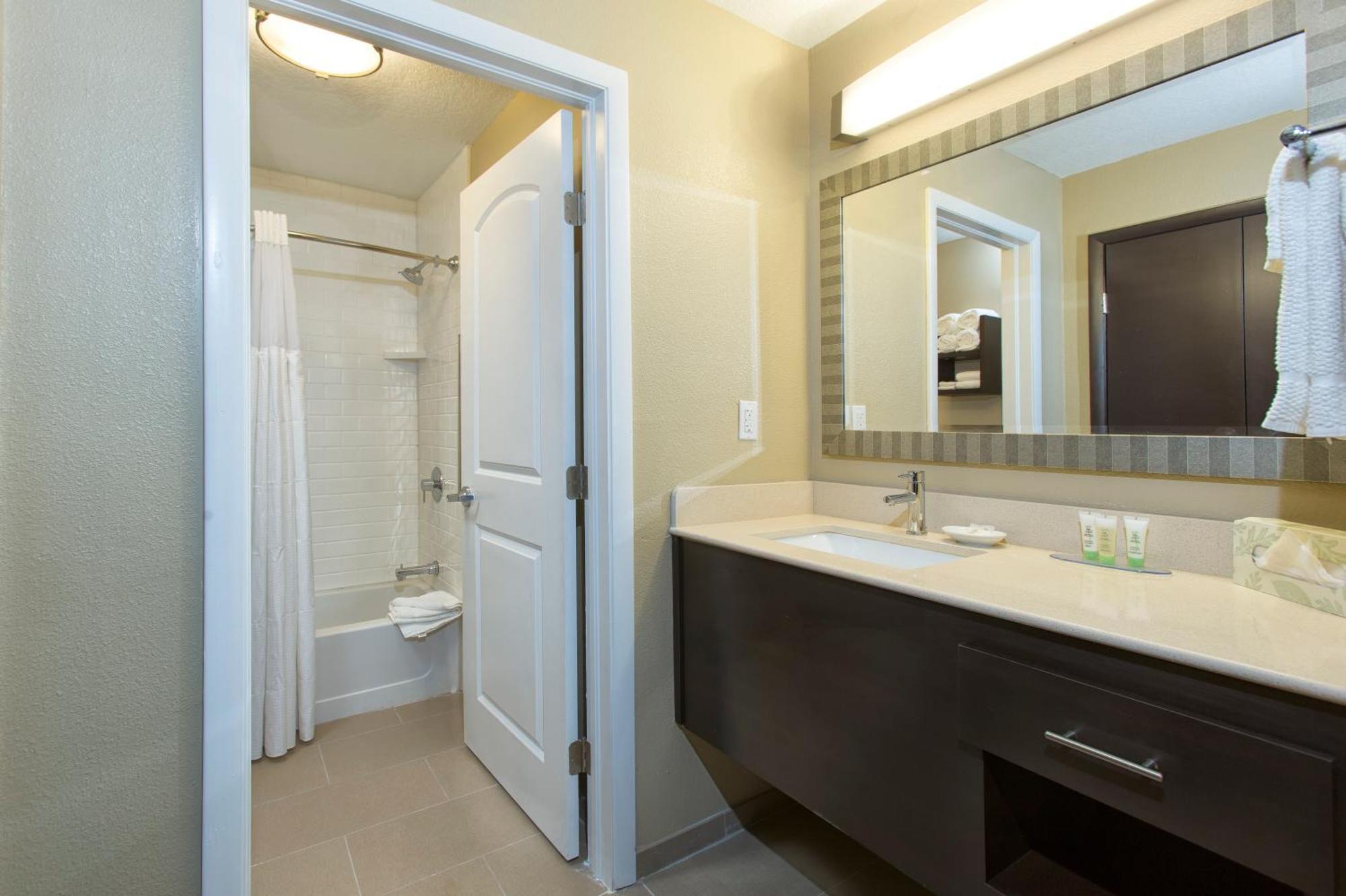 Studio Suite Two Queen Beds