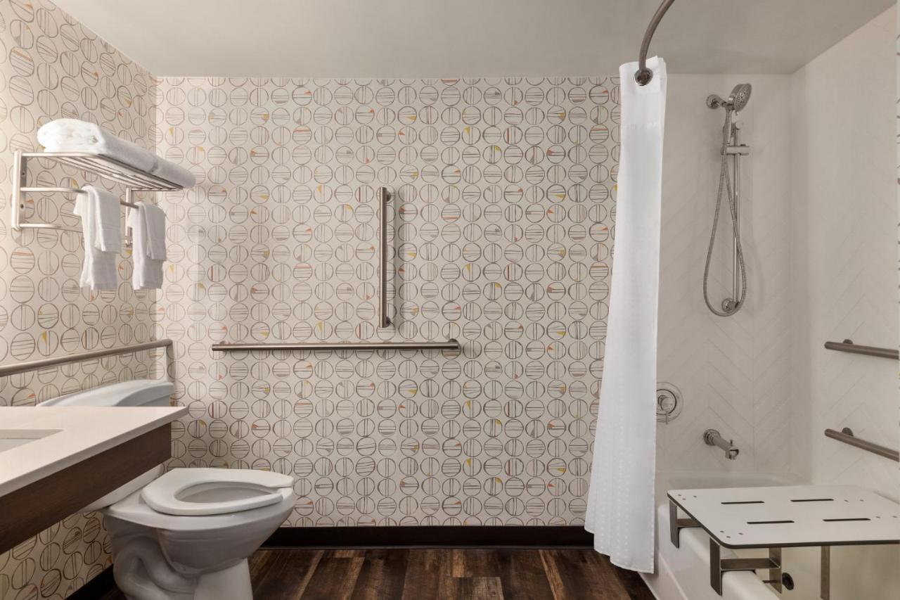 King Room Mobility Access or Hearing Accessible