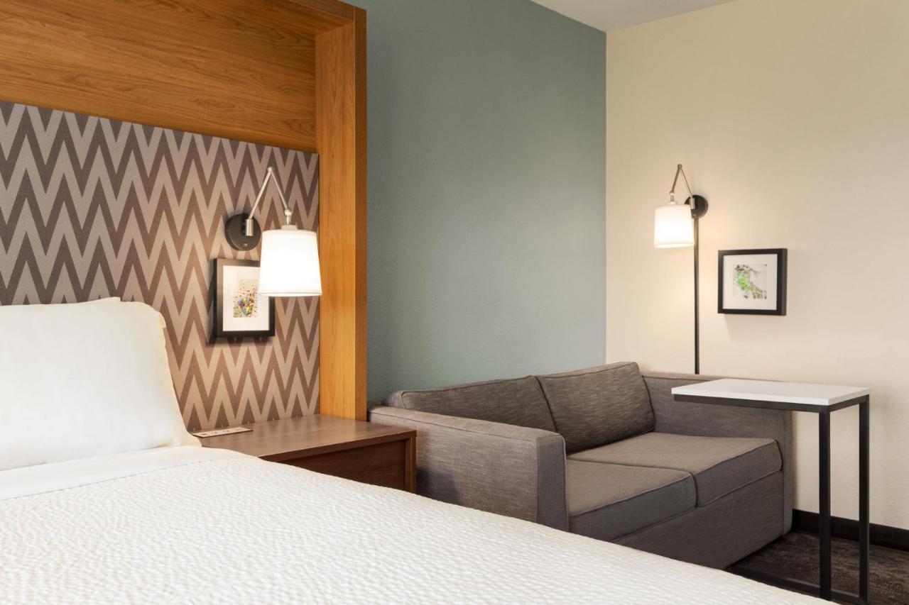 Standard King Room Sofa Bed