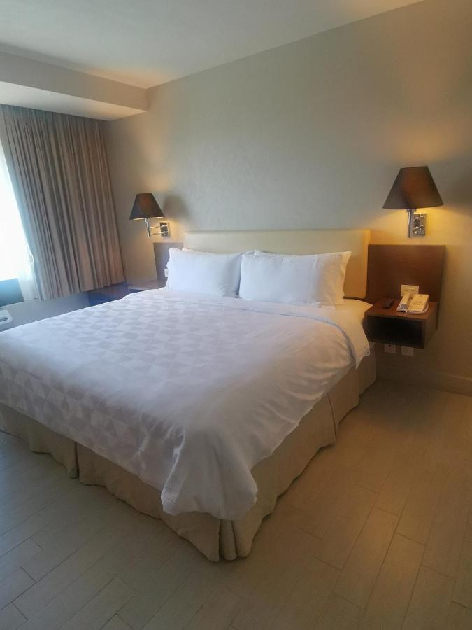 Standard King Room - Accessible