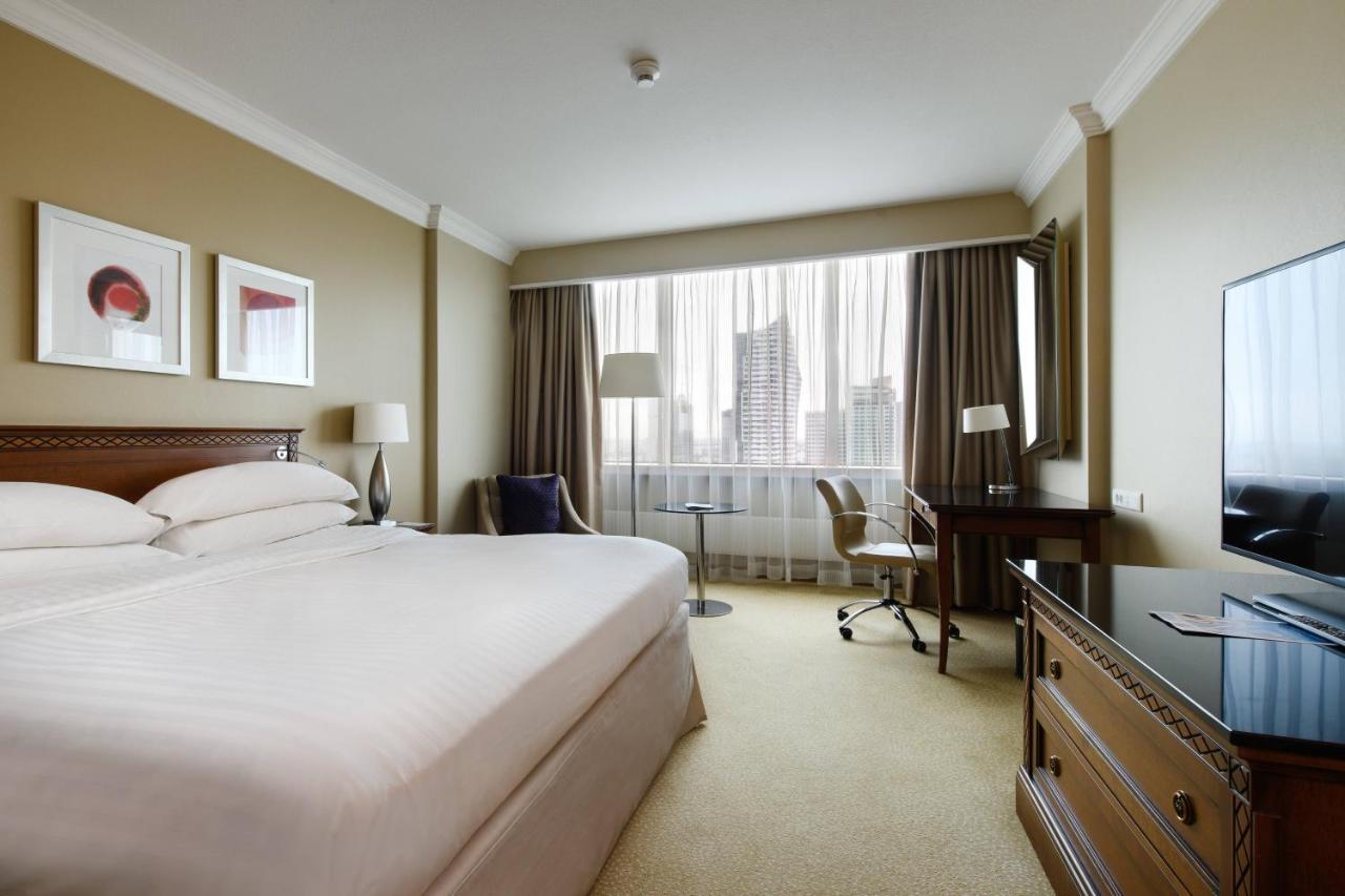 Deluxe room king bed city view high floor,1687455497:JPEG