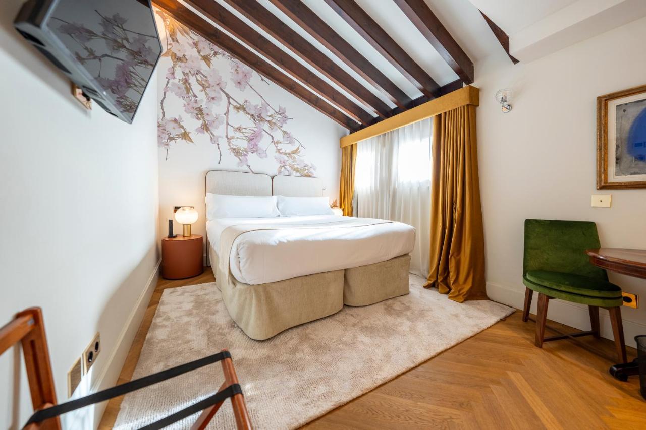 Double Room,1498764841:JPEG