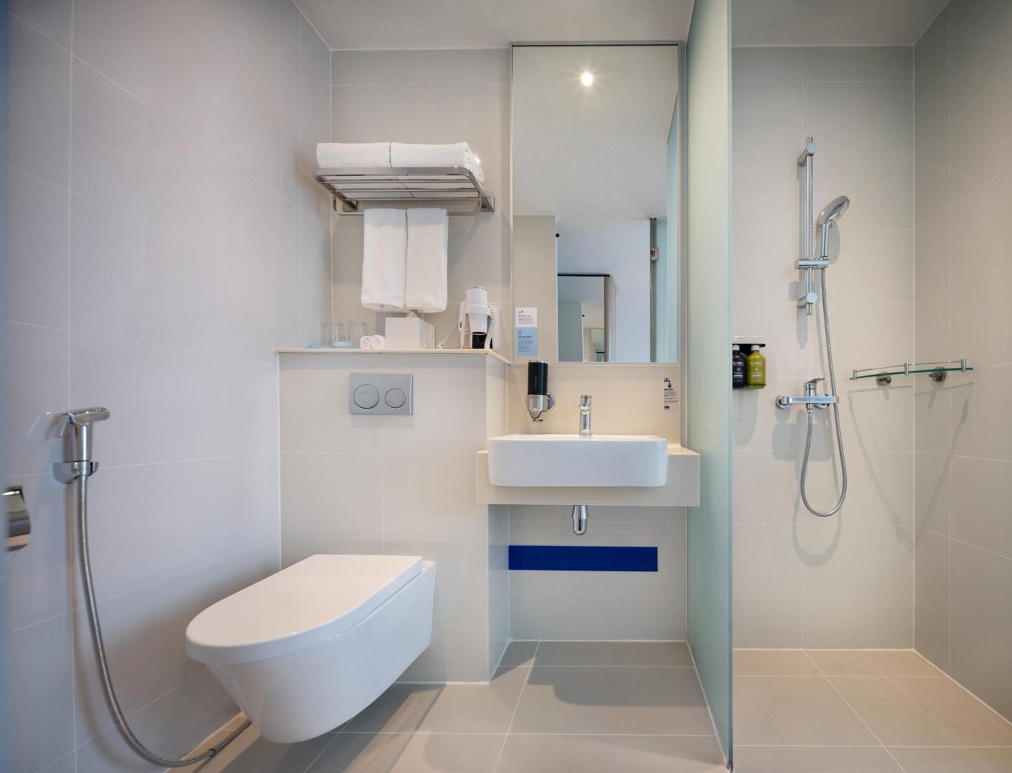 Standard Queen Room - High Floor with City View and Free Breakfast,1523146975:JPEG