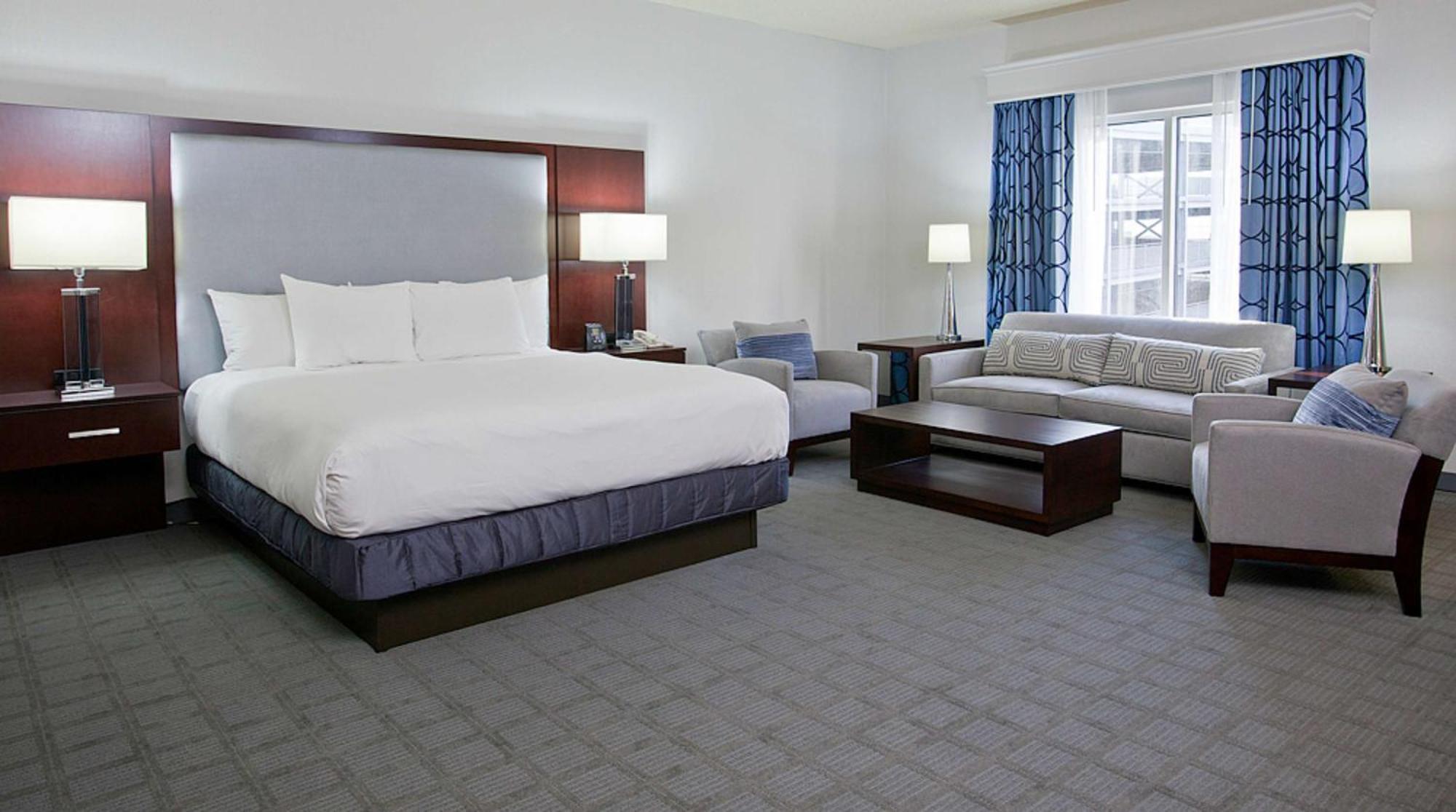 Deluxe King Room