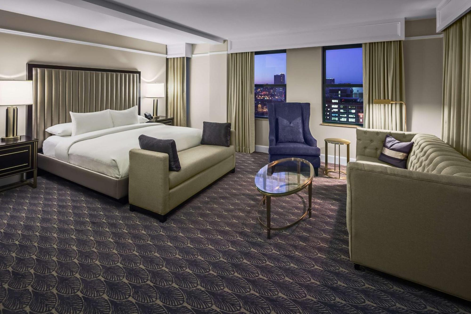 Junior King Suite with Seating Area