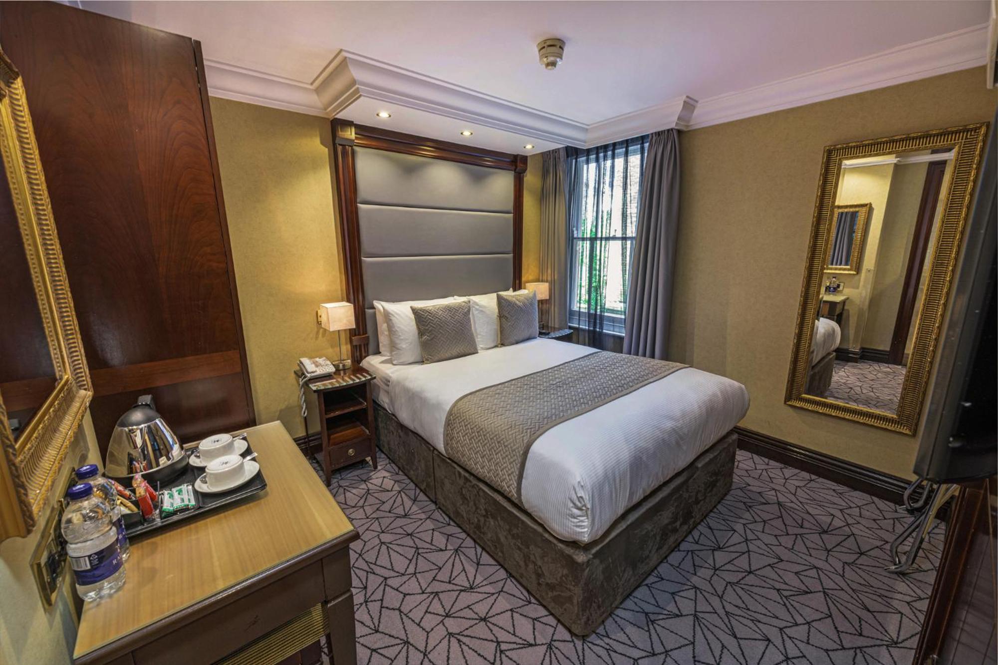 Small Double Room,1586828153:JPEG