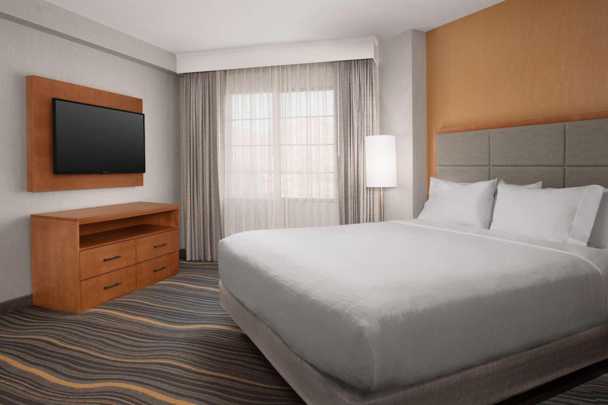 Corner King Room,1588092616:JPEG