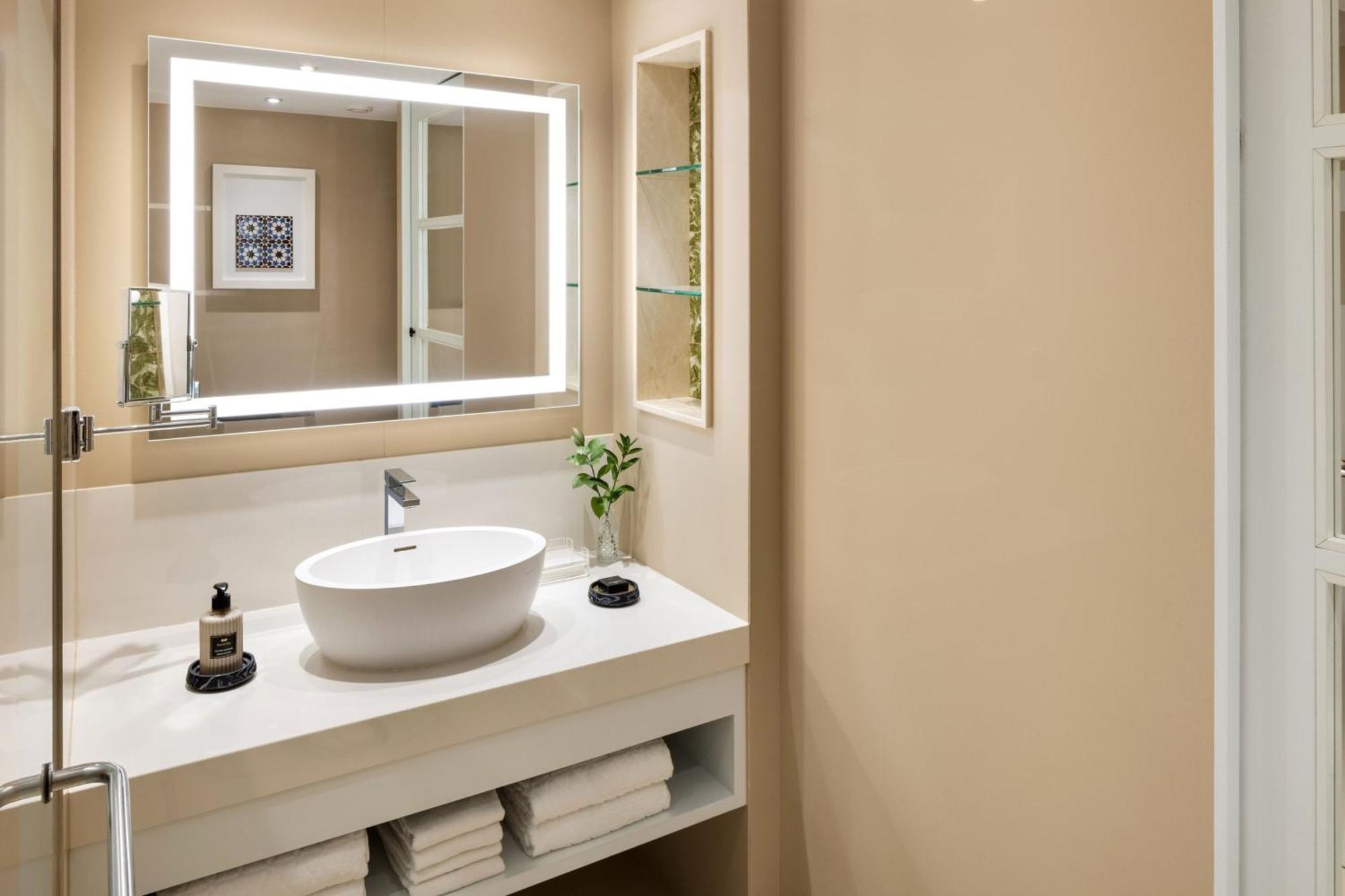 Deluxe Twin Room Resort View