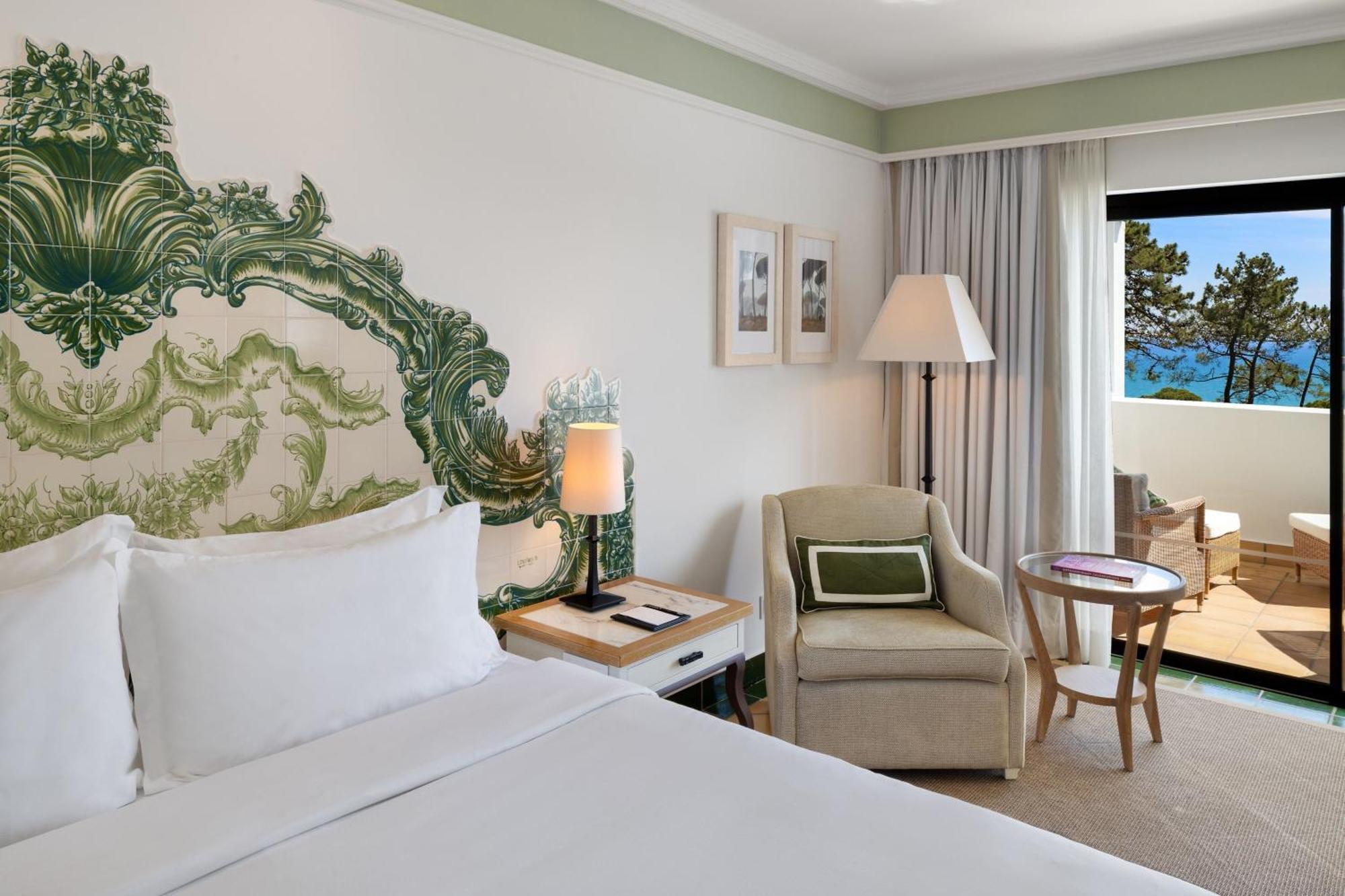 Deluxe Queen Room Balcony Ocean View