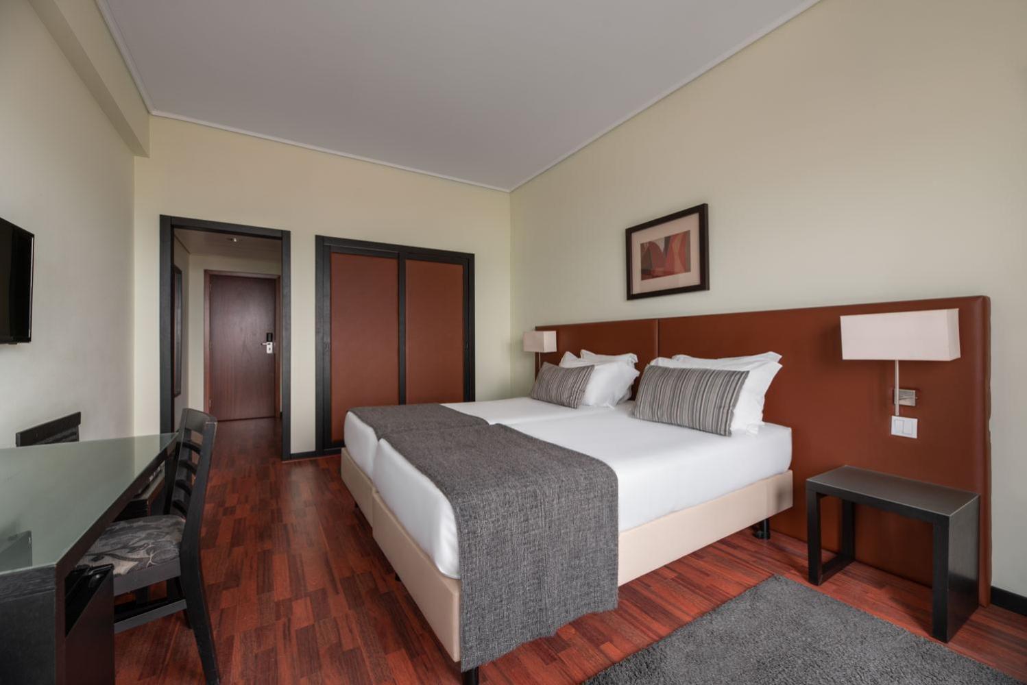 Double or Twin Room Front Sea View