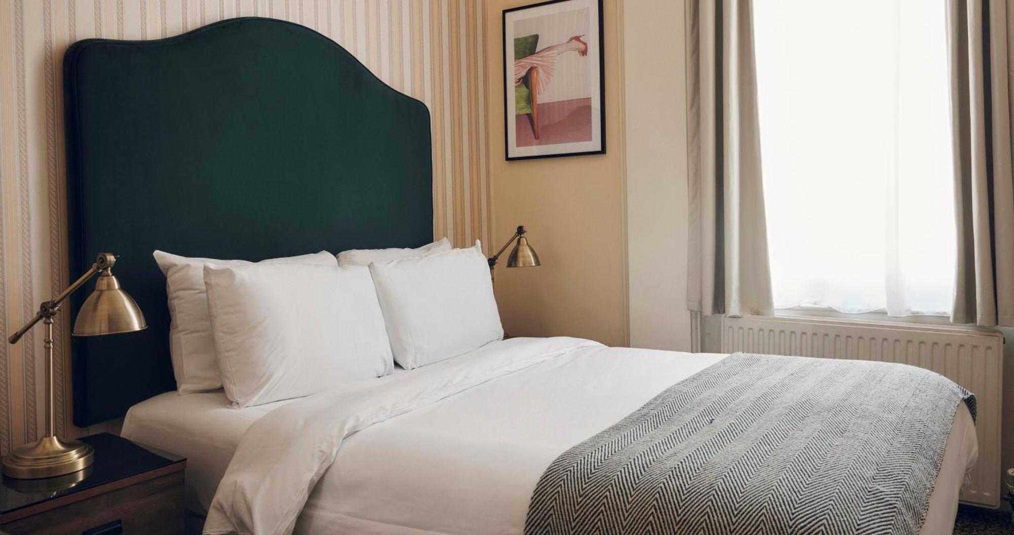 Small Double Room,1622141603:JPEG
