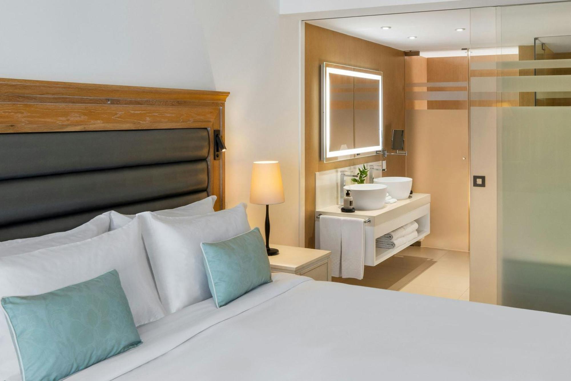 Suite Júnior Oceano com Vista da Piscina