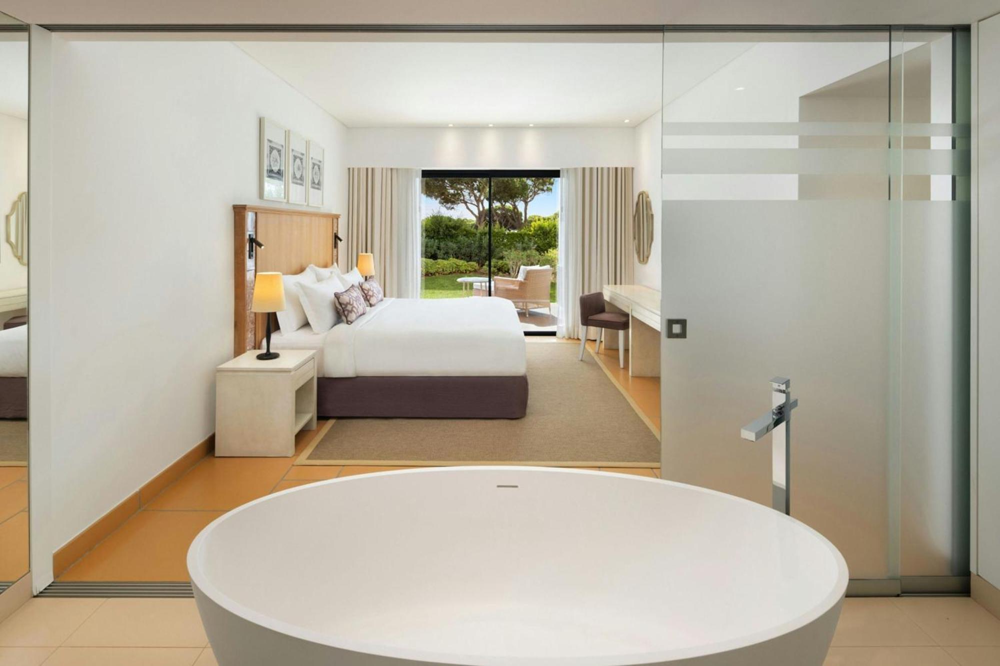 Suite Oceano com 1 Quarto e Acesso ao Jardim