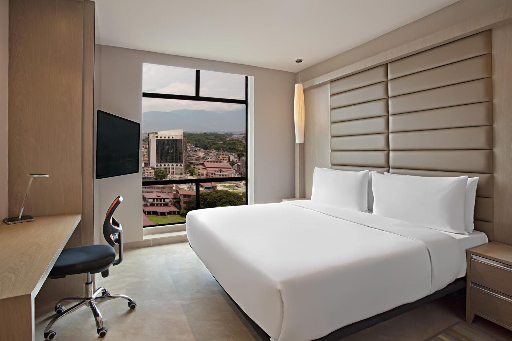Loft Breezy Suite King Room on Food Soft Beverage Two-Way Airport Transfer Private Car