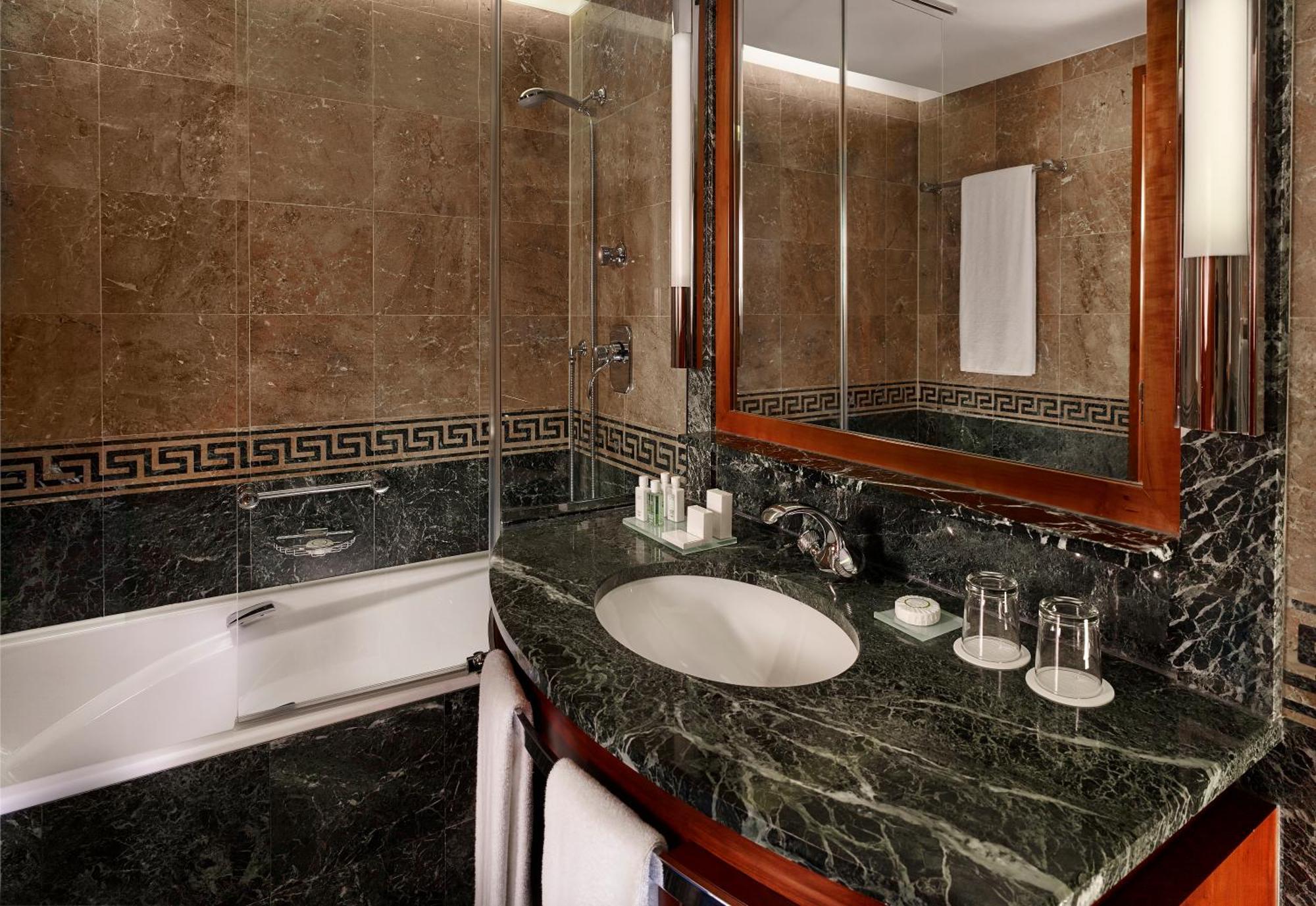 Deluxe King or Twin Room Pool View