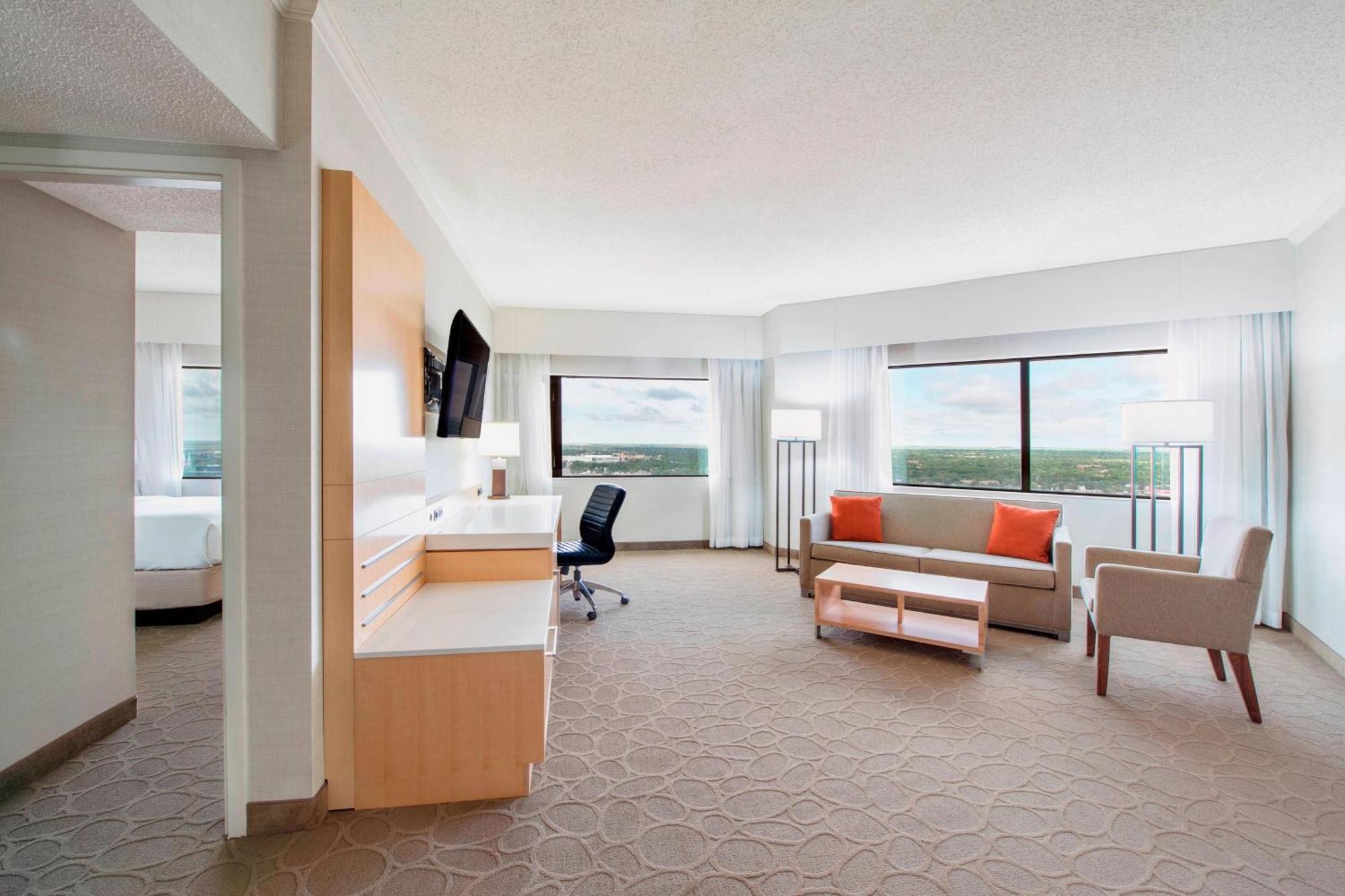 Executive Suite Queen or King