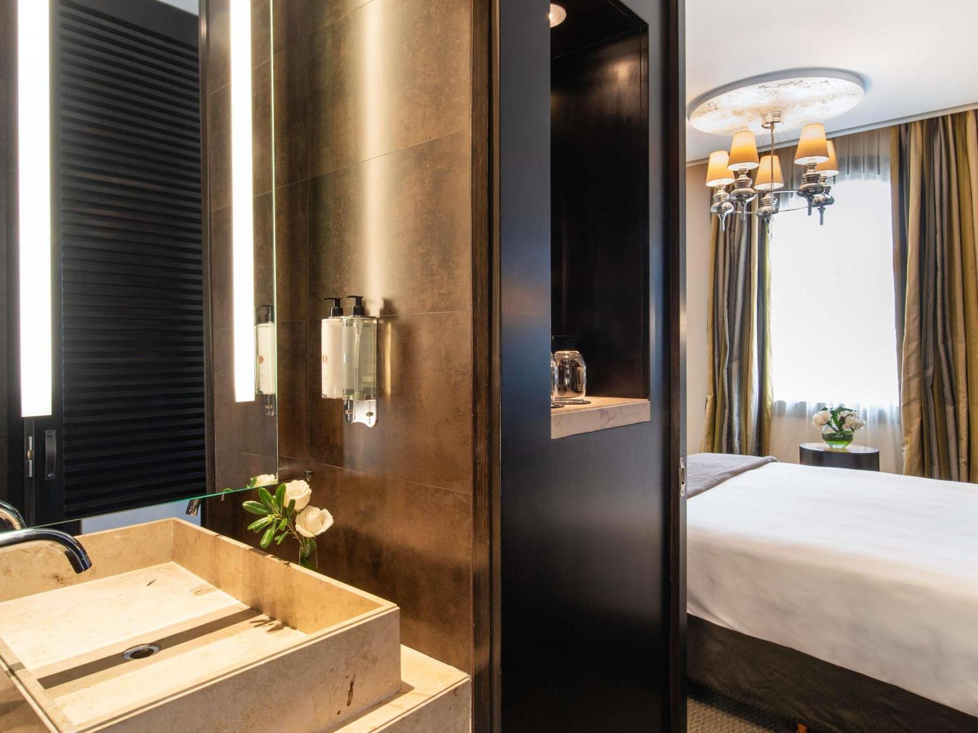 Superior Queen Room,1717071452:JPEG