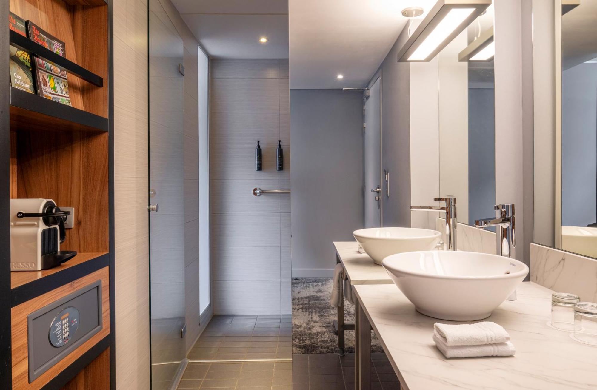 Superior Twin Room,1742675871:JPEG