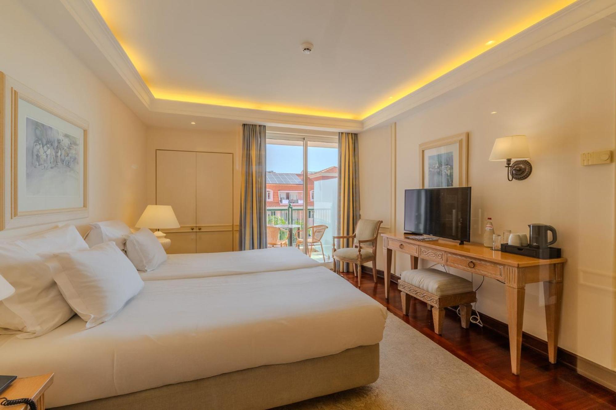 Luxe Kamer met 1 of 2 Bedden en Balkon