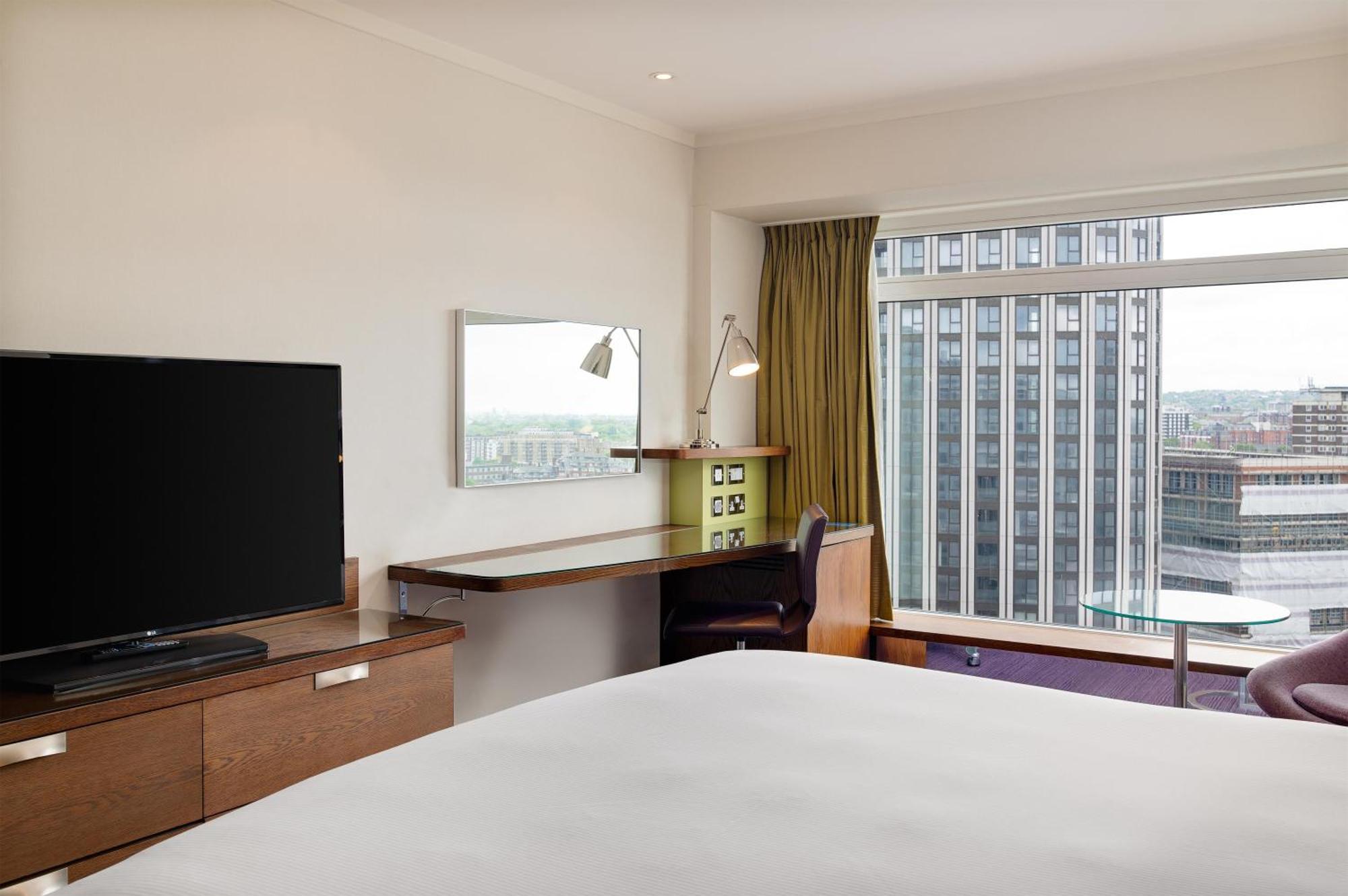 Superior King Room,1758280586:JPEG
