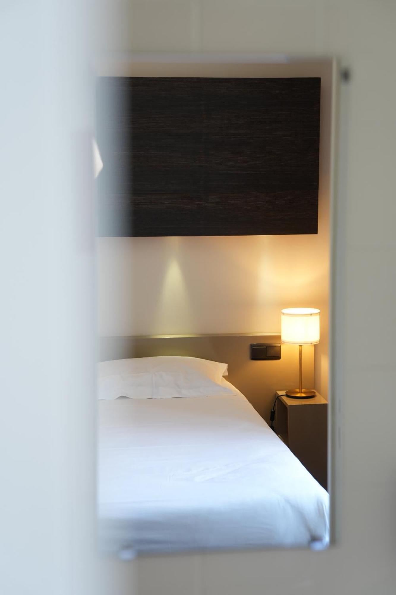 Double Room Overlooking the Place