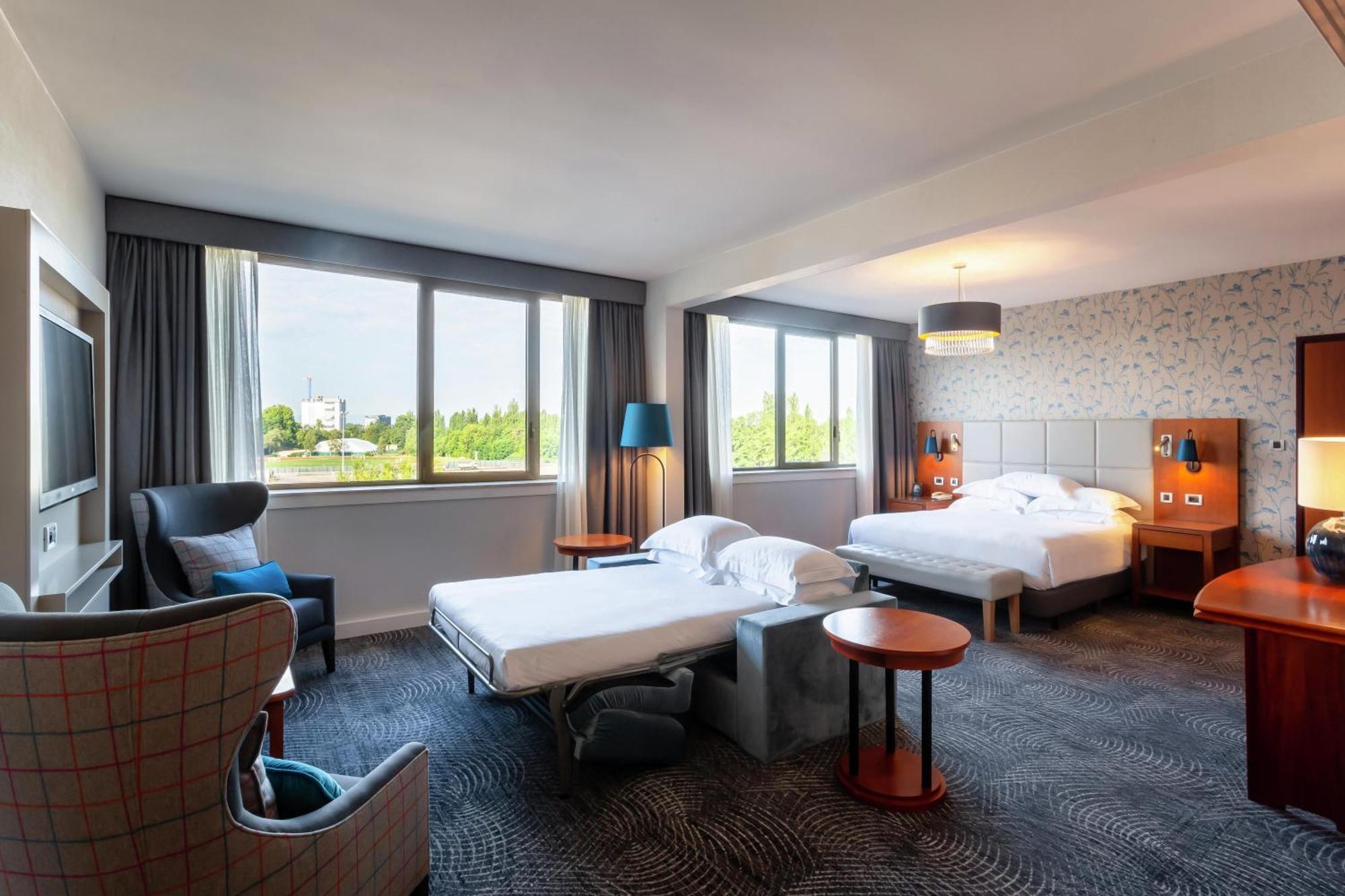 Deluxe Kamer met Kingsize Bed en Slaapbank