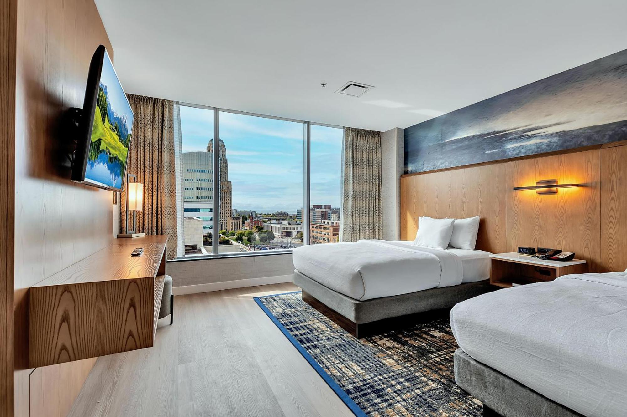 Two-Room Queen Suite Two Queen Beds