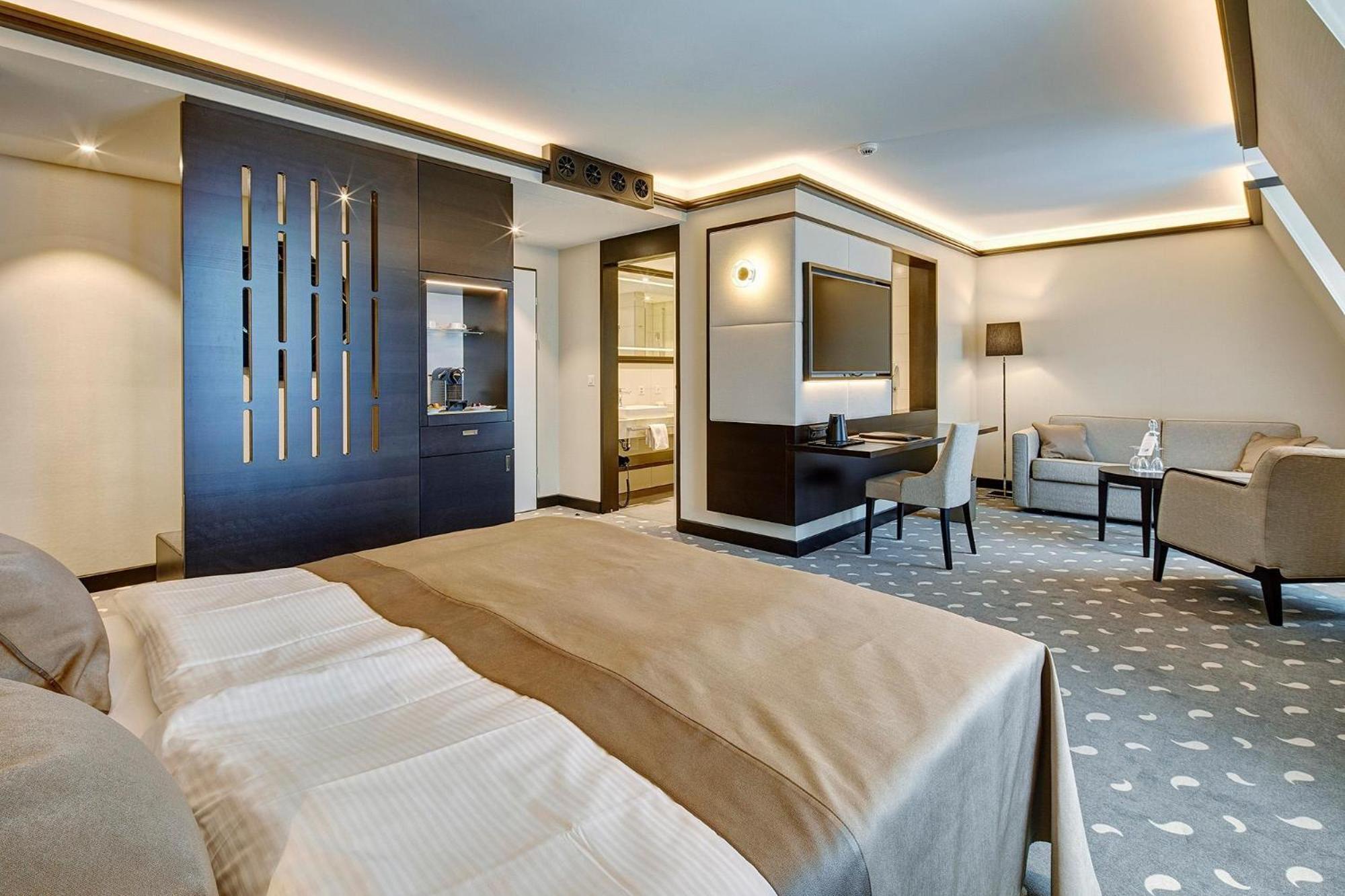 Deluxe Junior Suite