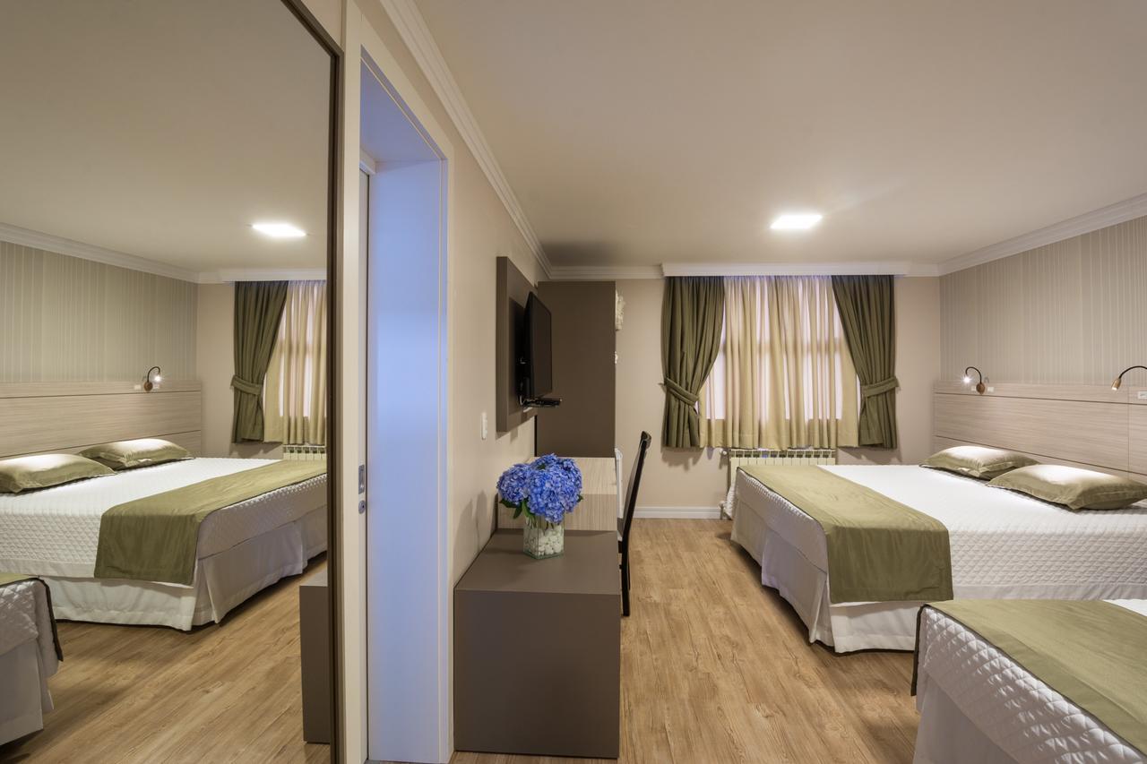 Quarto Quádruplo de Luxo