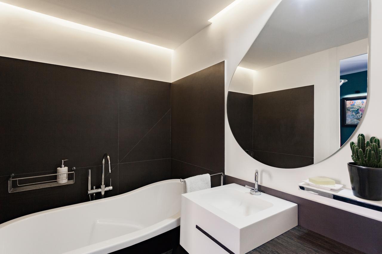 Deluxe Double Room Bath