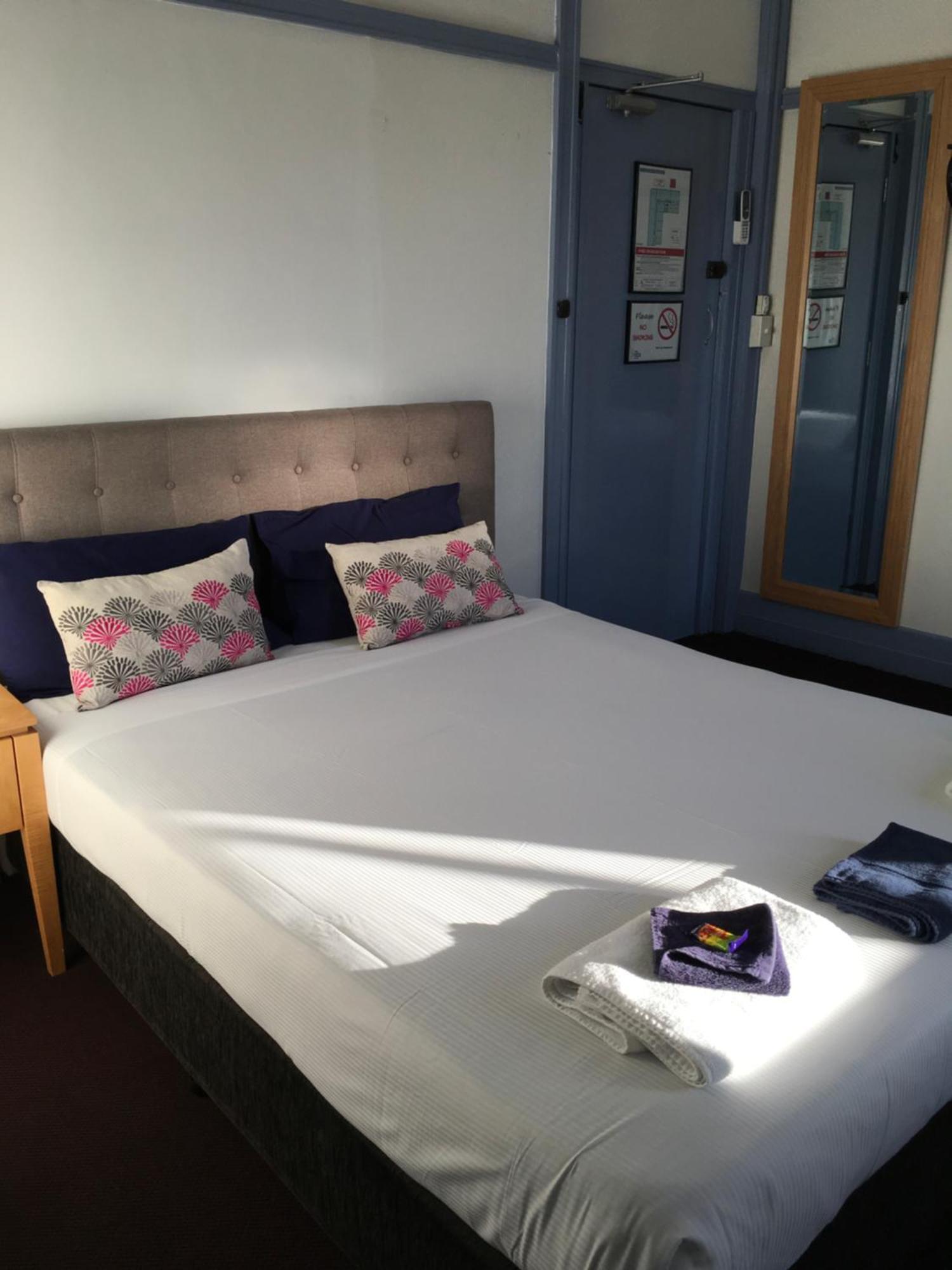 Double Room Private Bathroom