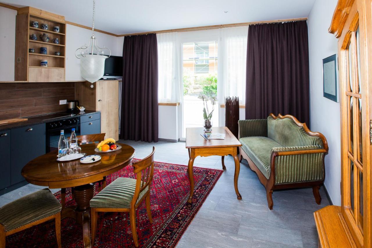 Signature Suite