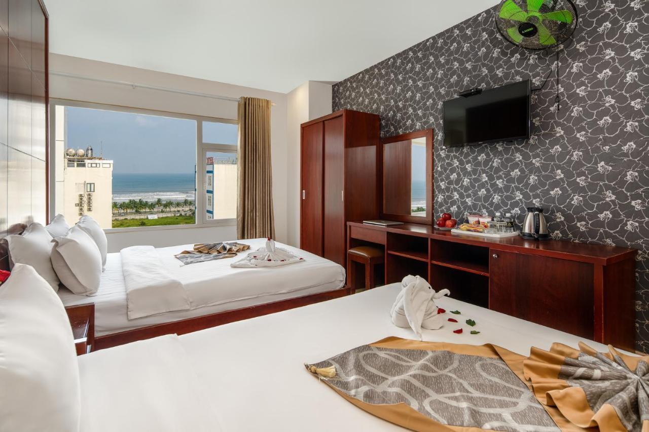 Deluxe Triple Room with City View