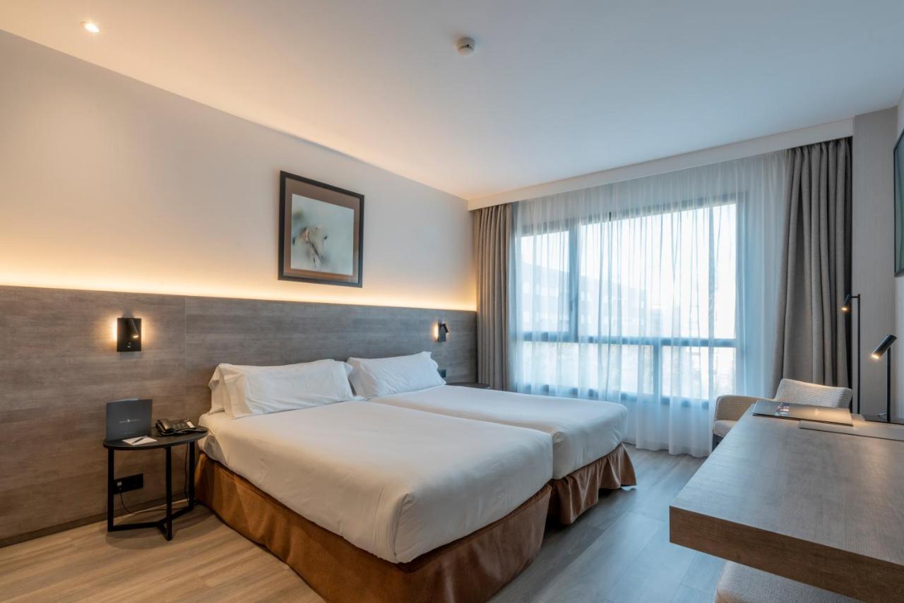 Double or Twin Room with Parking,979012135:JPEG