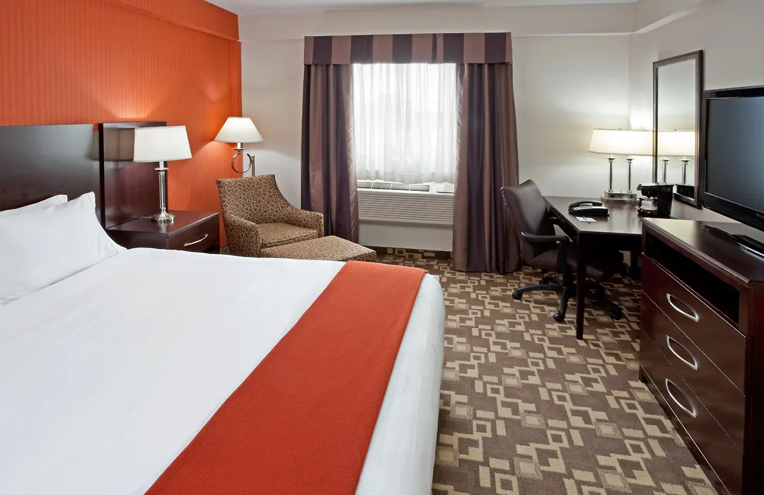 Holiday Inn Express Maspeth By Ihg-1