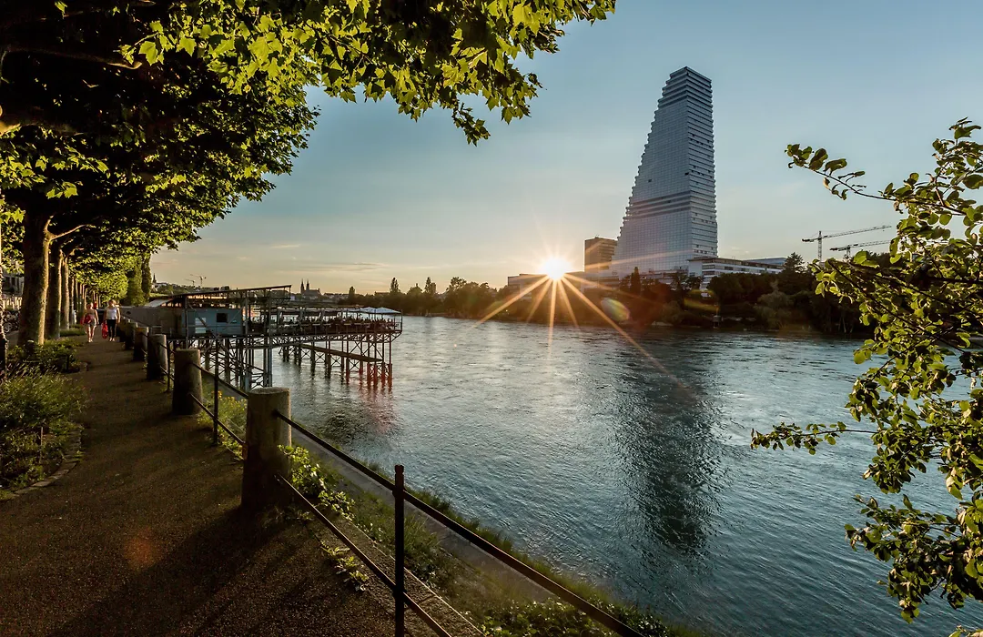 Dasbreitehotel am Rhein-1