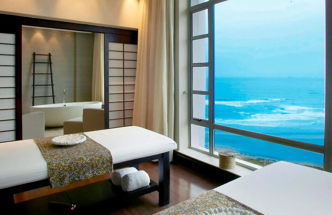 Suncoast Hotel & Towers-1