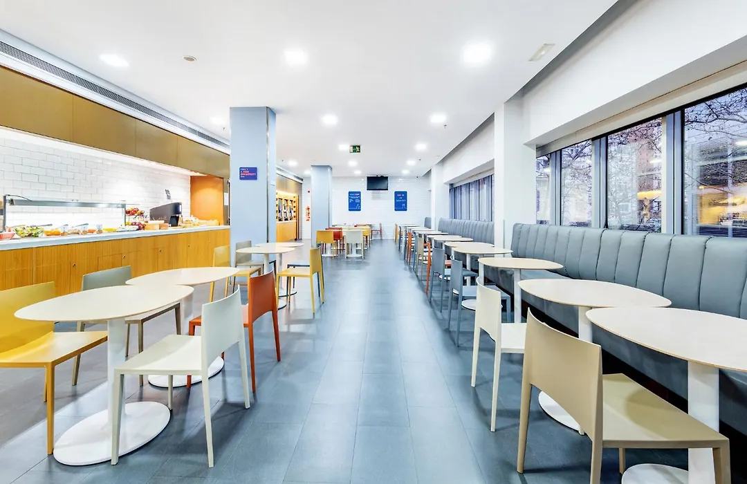 Holiday Inn Express Barcelona City 22@ By Ihg-1