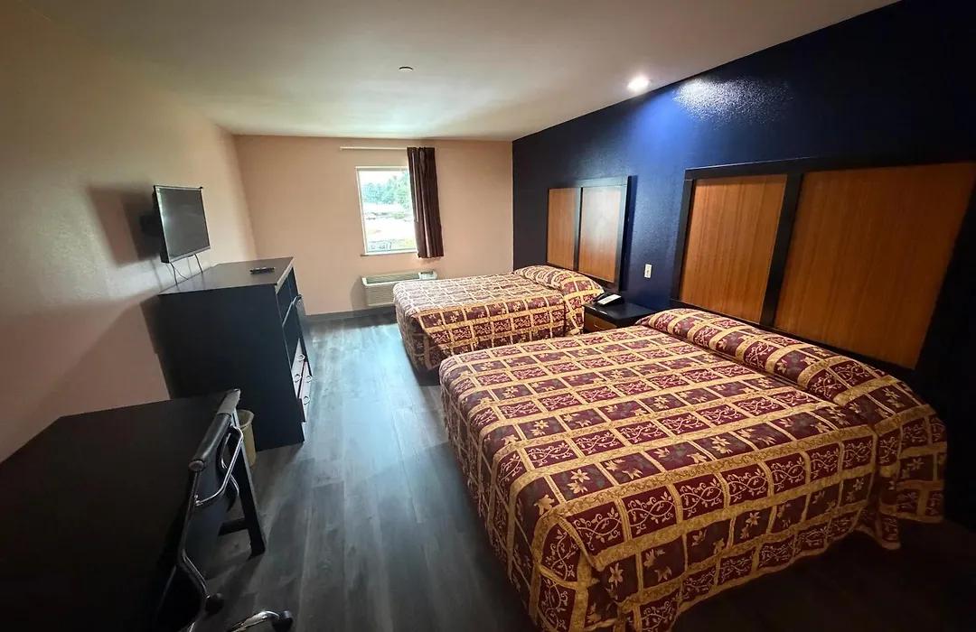 Paradise Inn & Suites-1