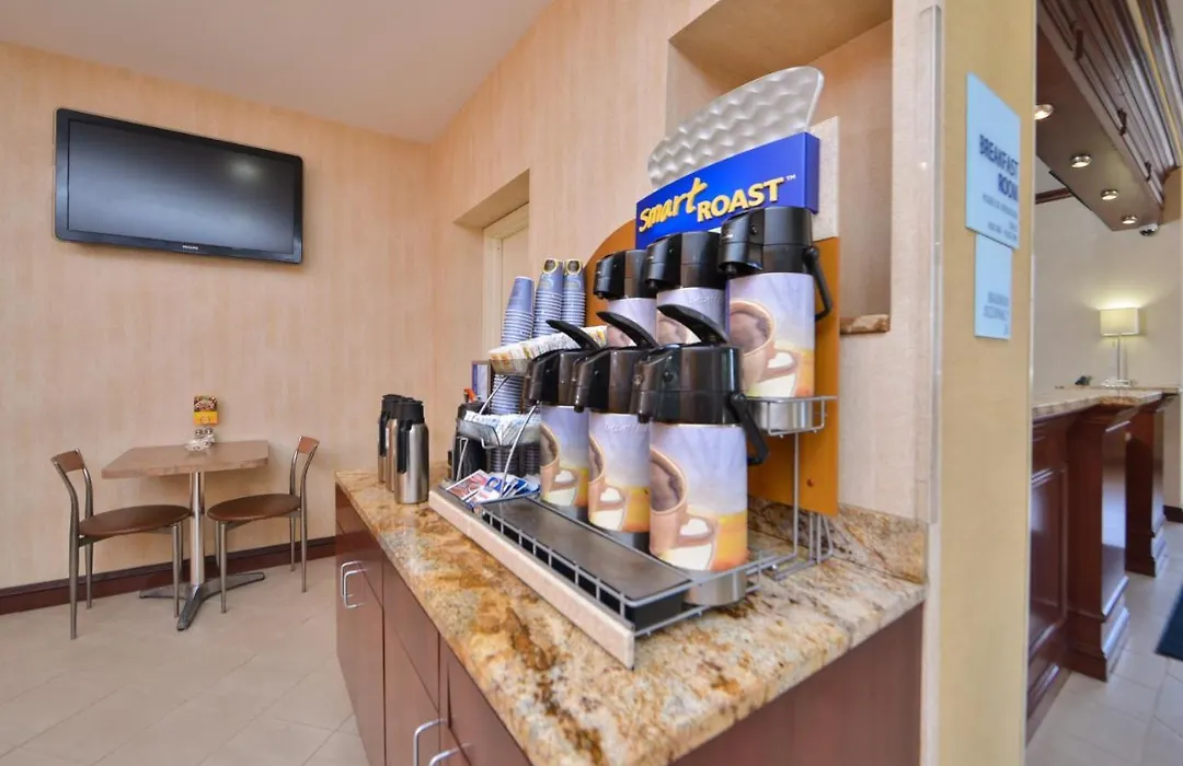 Holiday Inn Express Laguardia Airport, An Ihg Hotel-1