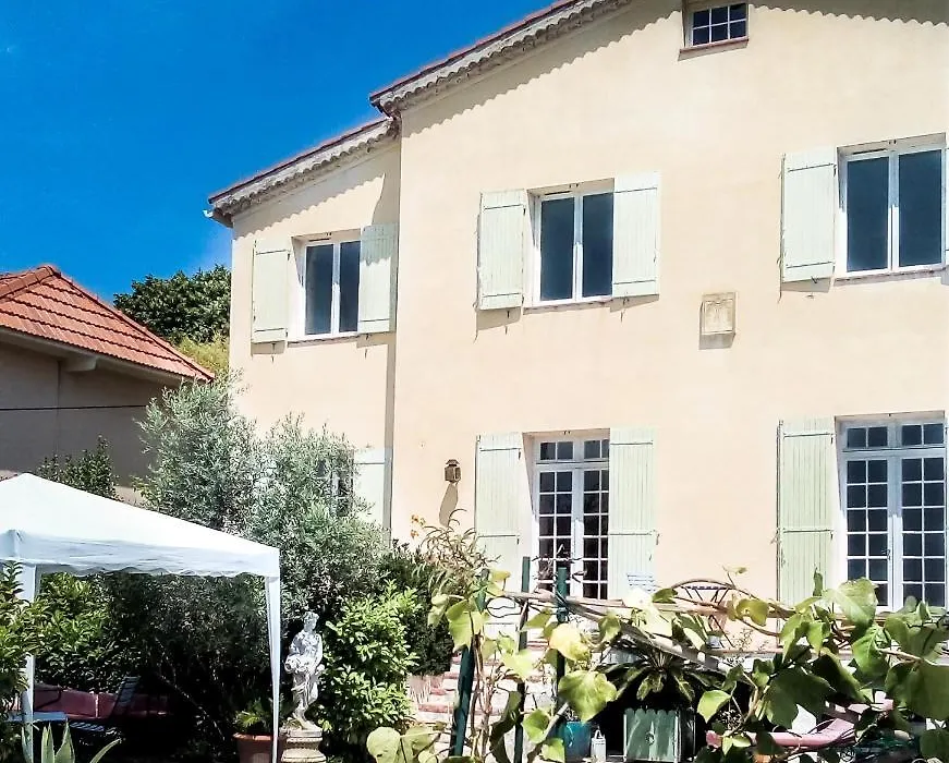 Hote-Aix-Centre-garage-piscine-1