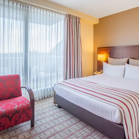 Crowne Plaza Maastricht, an IHG Hotel-3