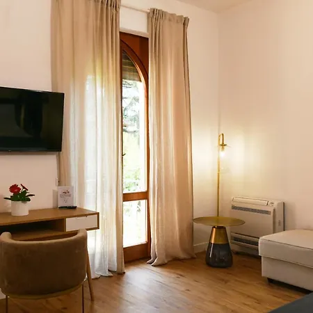 La Villa Bed & Breakfast-3