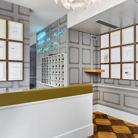 Boutique & Art Hotel Helvetia-3